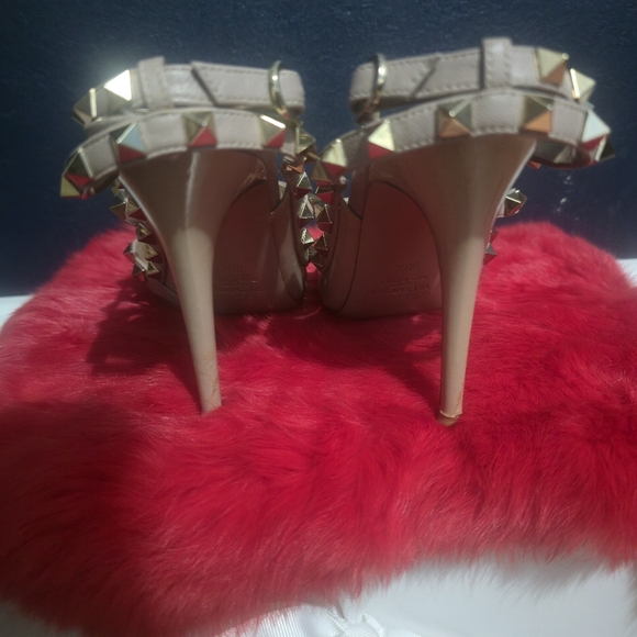 Valentino Women's Beige Heels with Gold Studs - Picture 6 of 11